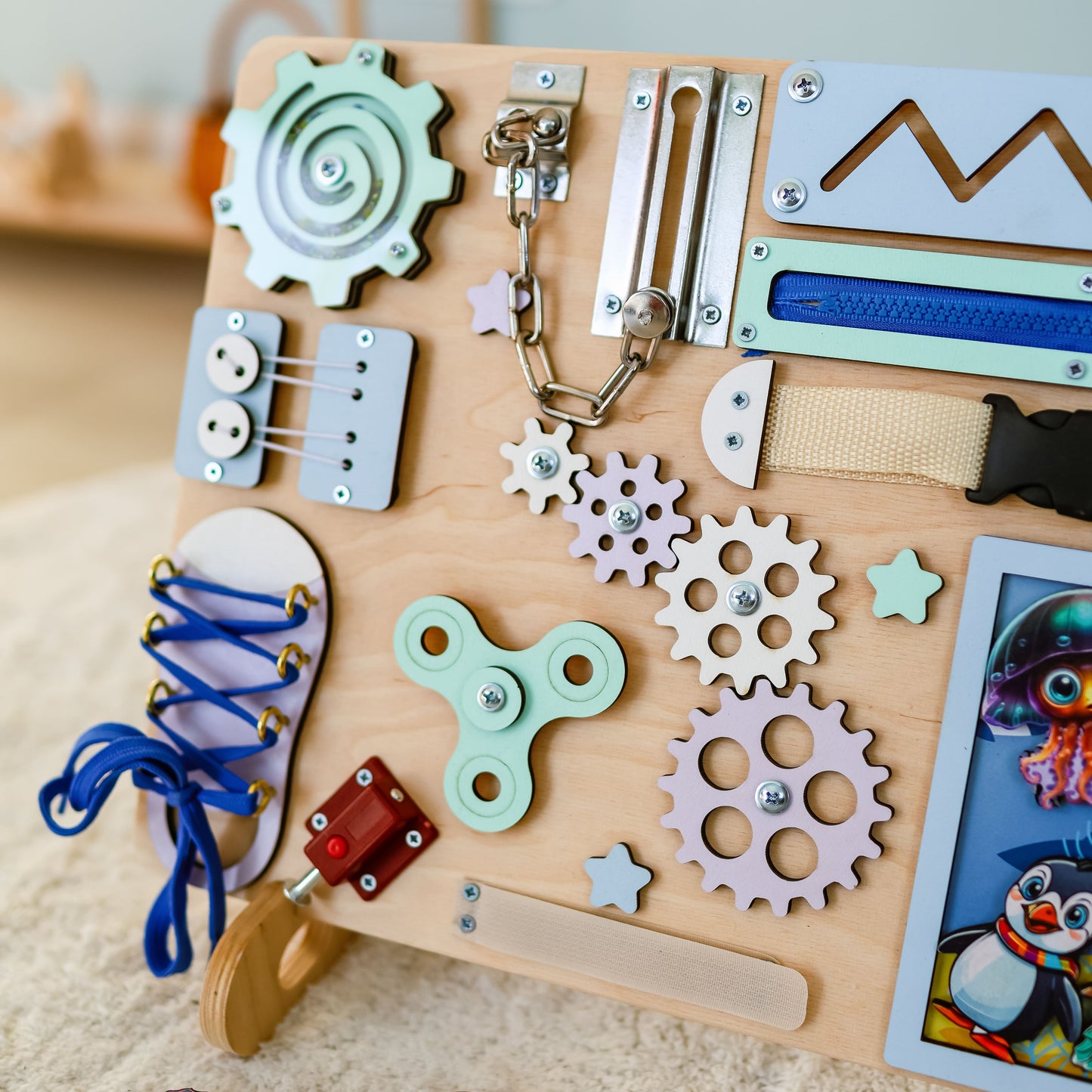 Safe and non-toxic Montessori toy with a sea adventure theme