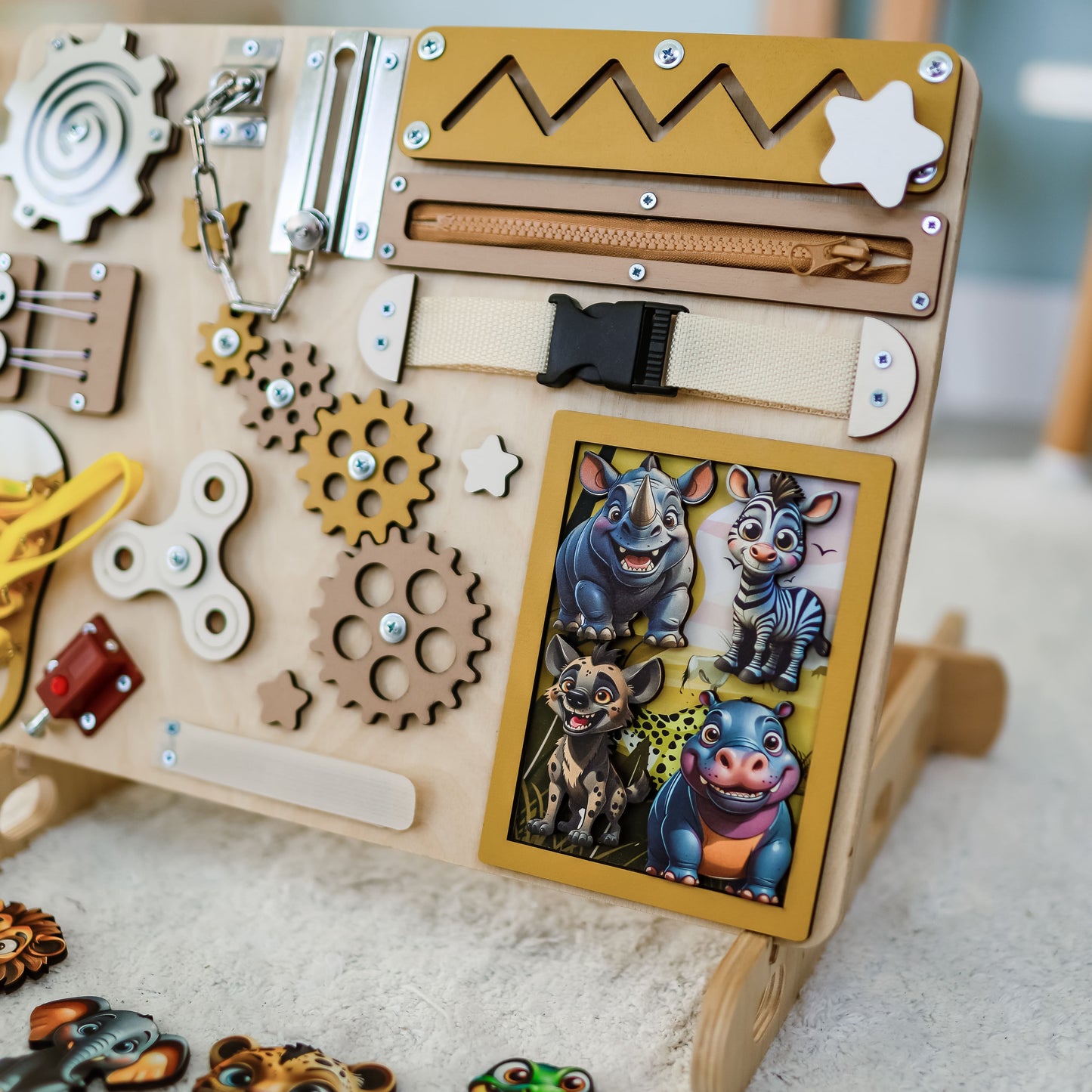 Safe and non-toxic Montessori toy with a savanna adventure theme
