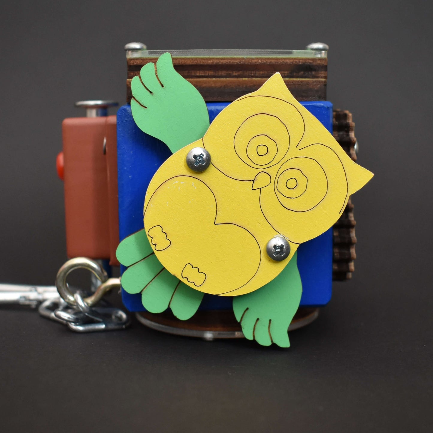 Pocket-size sensory toy for car rides