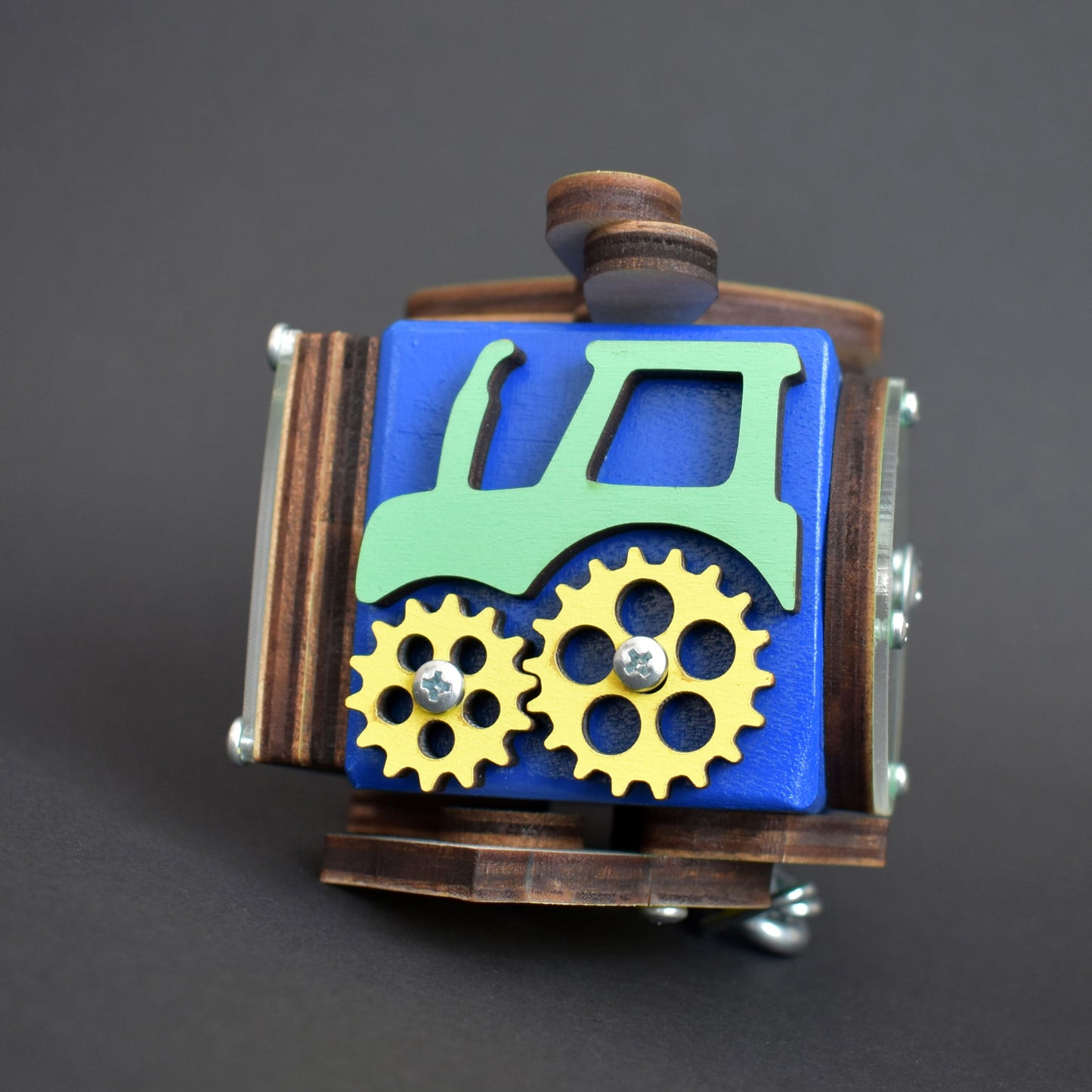 Miniature gear puzzle toy for kids