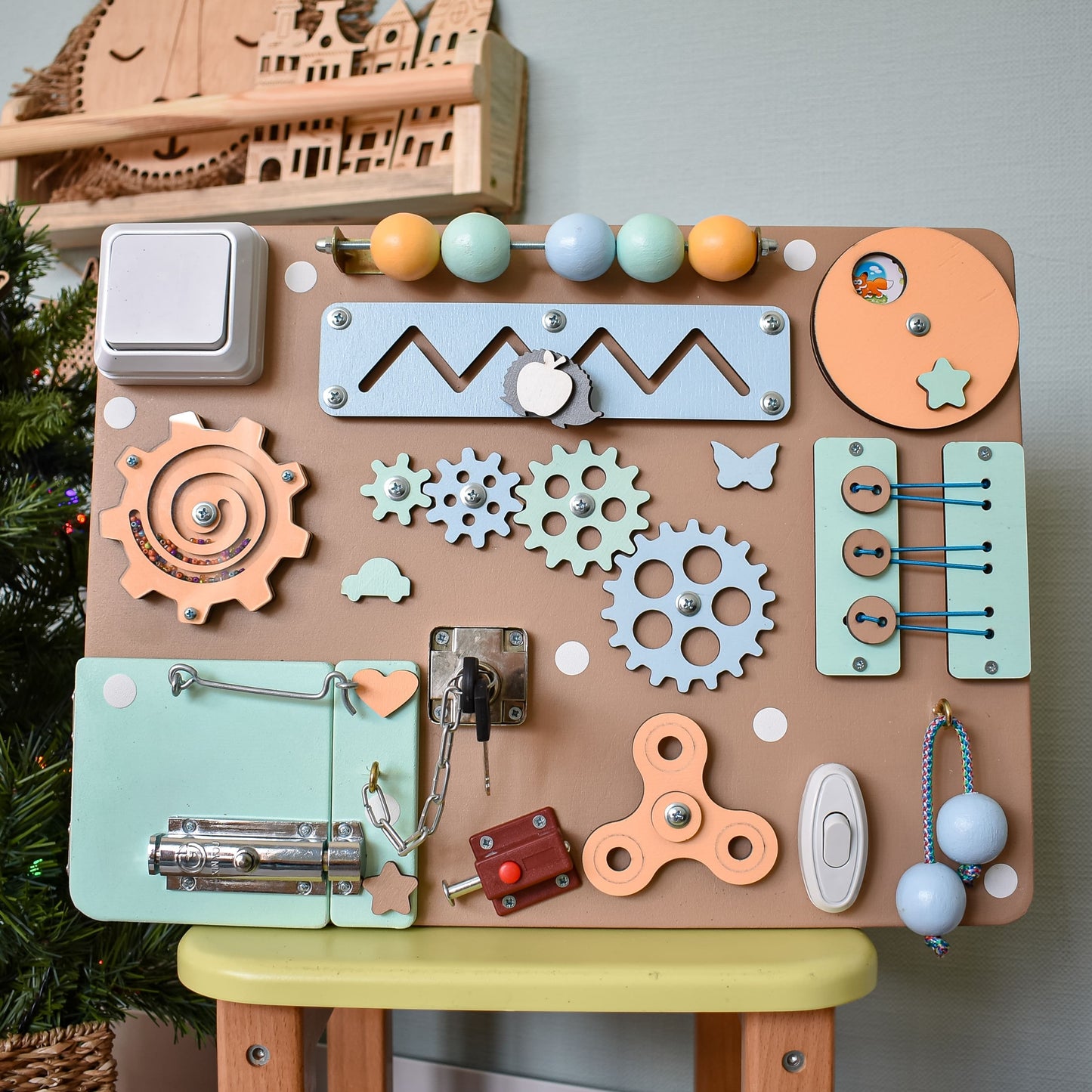 Travel-friendly sensory board for early learning