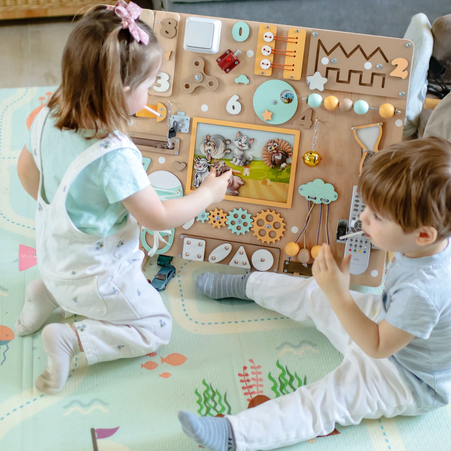 Safe and non-toxic Montessori toy with a detailed farm theme