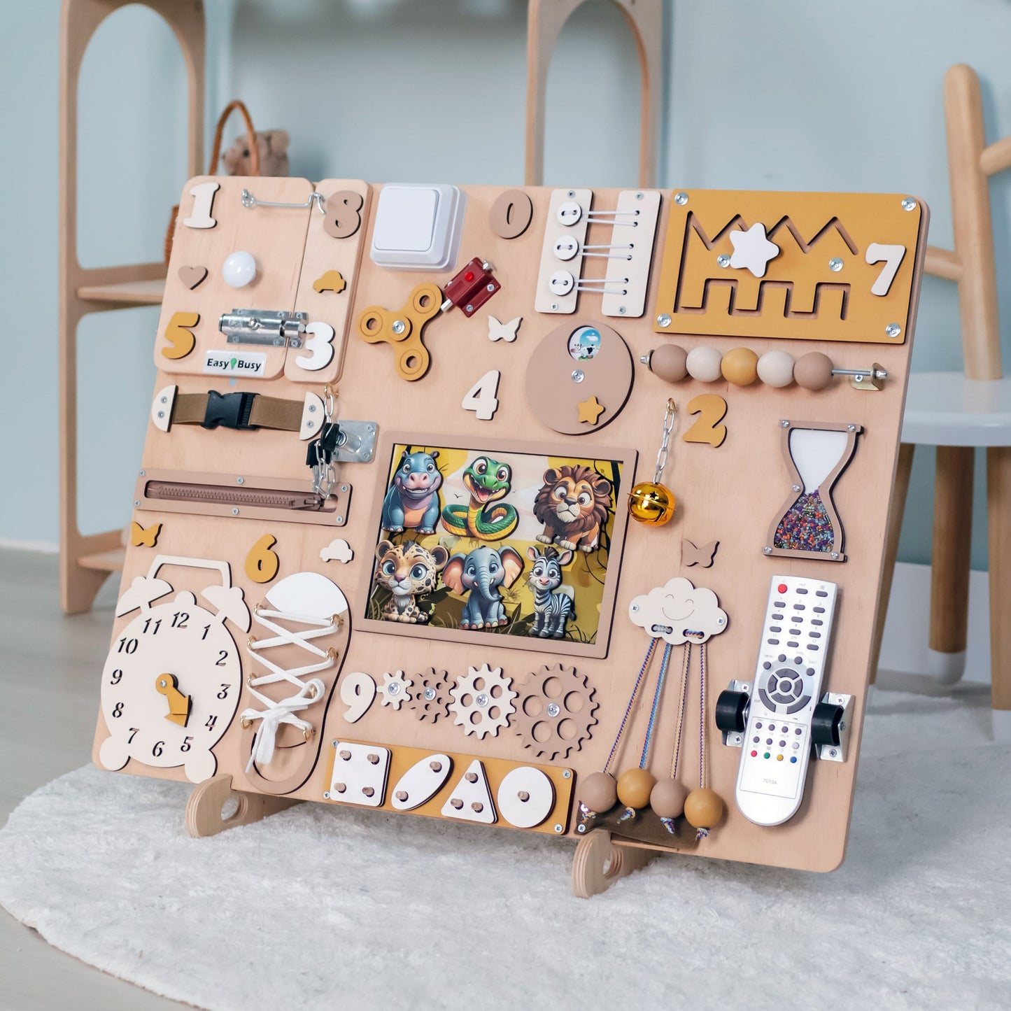 Large safari-themed animated busy board (Size L) with magnetic animals
