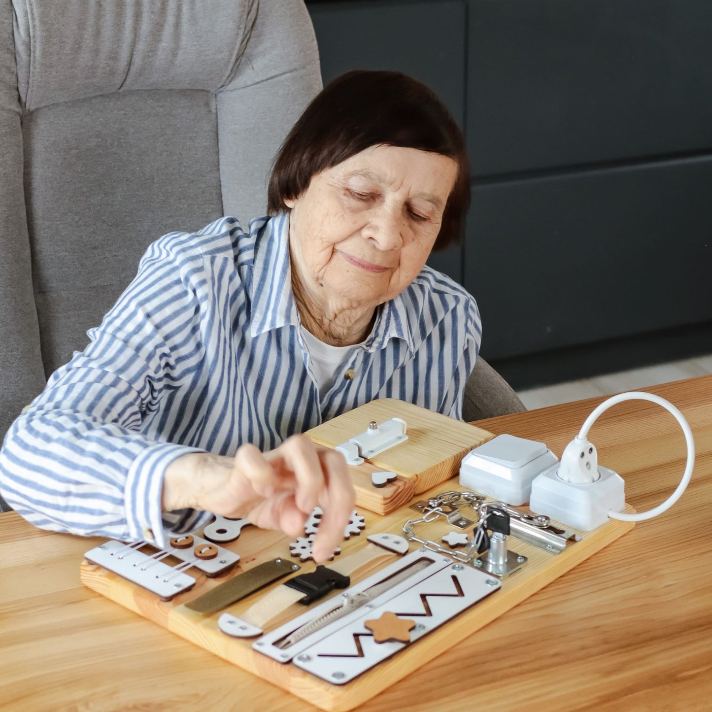 Thoughtful Therapy Gift for Dementia, Autism & Stroke Recovery