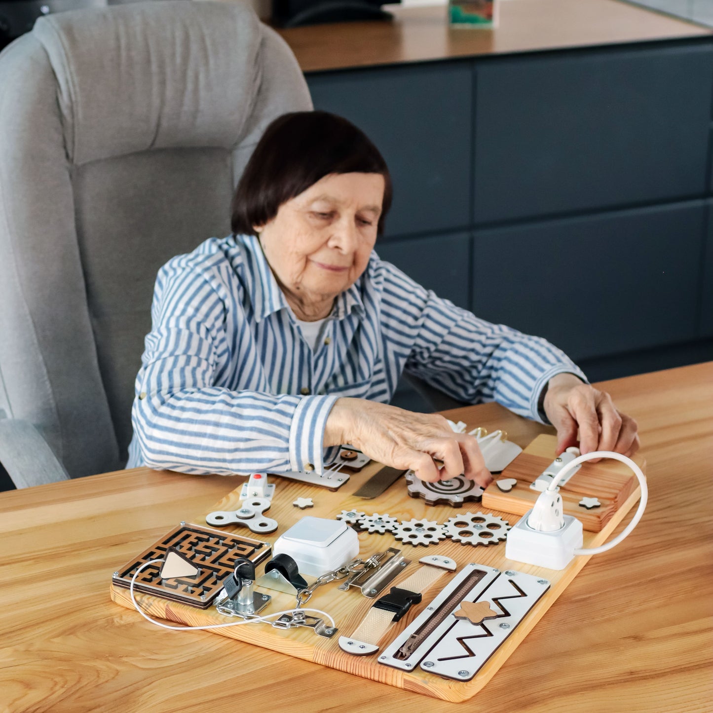 Medium Memory Therapy Board with White Sensory Features