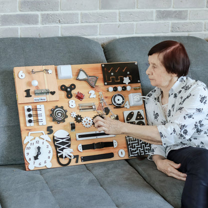 ustomizable Dementia Activity Board – A personalized busy board with customizable elements and colors for individual needs