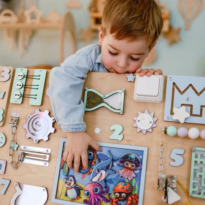 Safe and non-toxic Montessori toy with a sea adventure theme