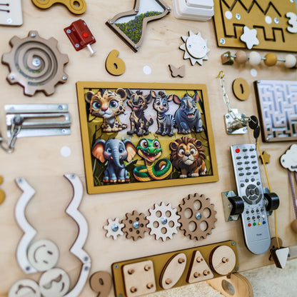 Safe and non-toxic sensory play board with realistic magnetic animals