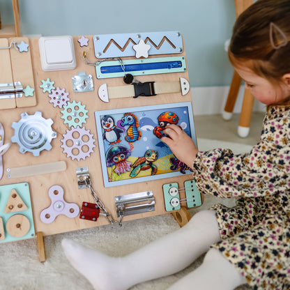 Safe and non-toxic Montessori toy with a sea adventure theme