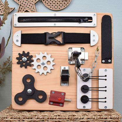 XS-sized busy board for Alzheimer’s patients